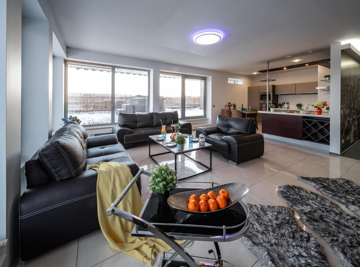 Skyhouse Riga Lux Penthouse & Spa Экстерьер фото